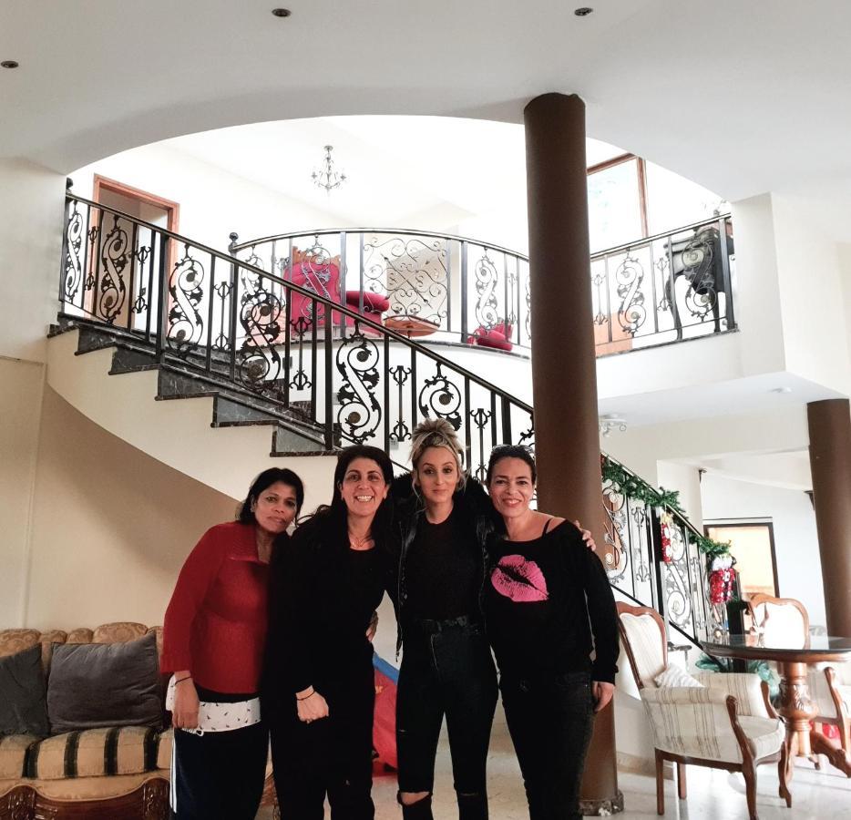 Larnaca Mansion Ideal For 3 Families Or More 외부 사진