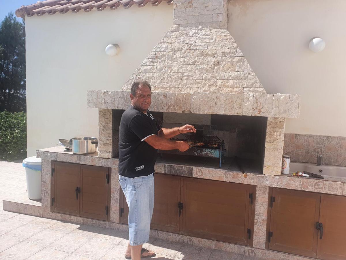 Larnaca Mansion Ideal For 3 Families Or More 외부 사진