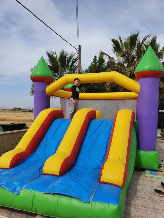 Larnaca Mansion Ideal For 3 Families Or More 외부 사진