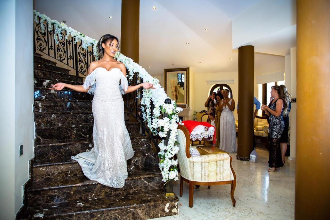 Larnaca Mansion Ideal For 3 Families Or More 외부 사진