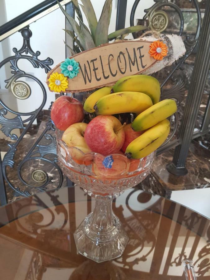 Larnaca Mansion Ideal For 3 Families Or More 외부 사진