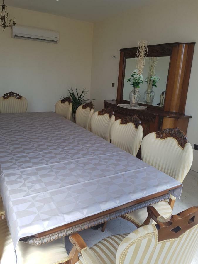 Larnaca Mansion Ideal For 3 Families Or More 외부 사진